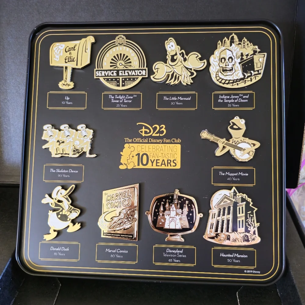D23 10 Year Anniversary pin set 2019 - Picture 1 of 6